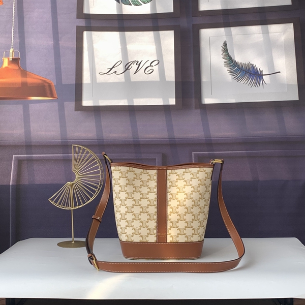 スーパーコピーブランドバッグ正面デザイン